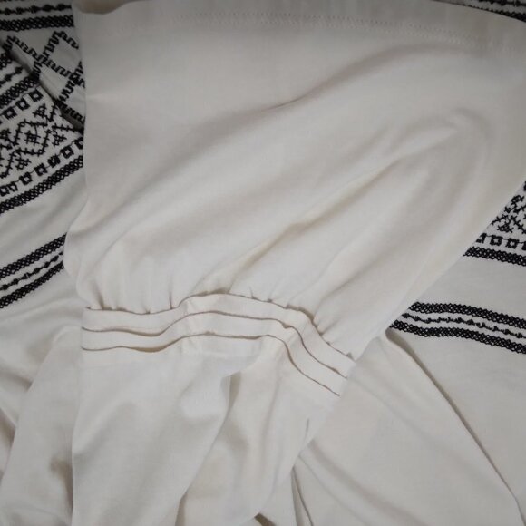 J. Jill | Embroidered Knit Ruffle-Sleeve Tunic Black Ivory | Size MP - Picture 7 of 11